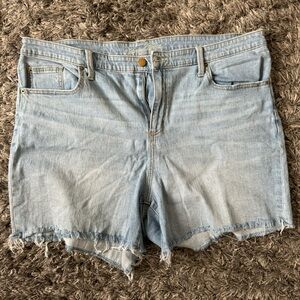 Universal Thread Shorts
